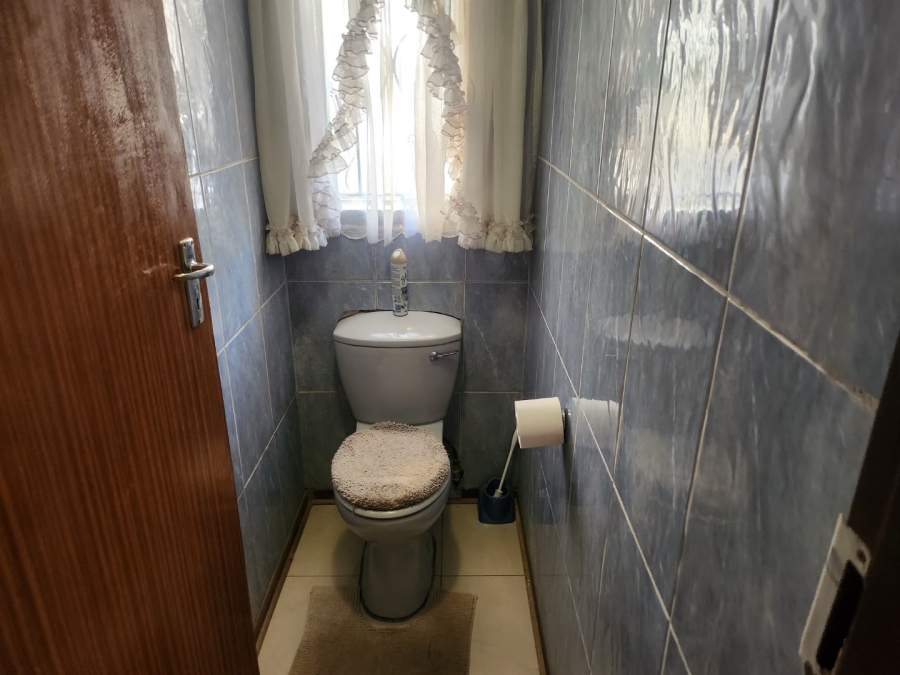 3 Bedroom Property for Sale in Mabopane Unit X North West